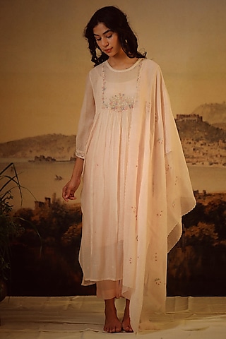 Pink Handloom Chanderi Embroidered Kurta Set by TATWA