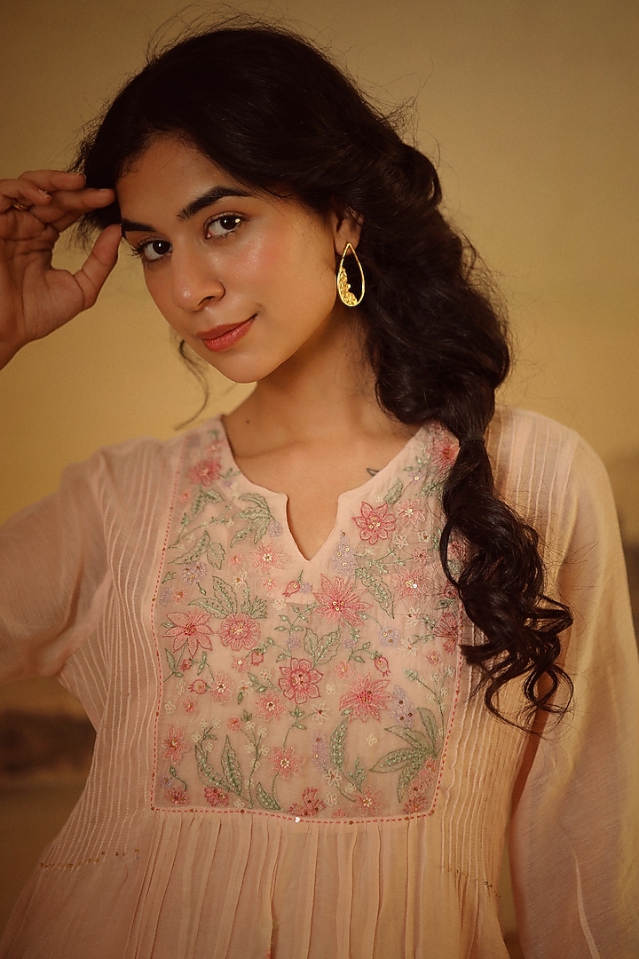 Pink Handloom Chanderi Embroidered Kurta Set by TATWA at Pernia's Pop Up Shop