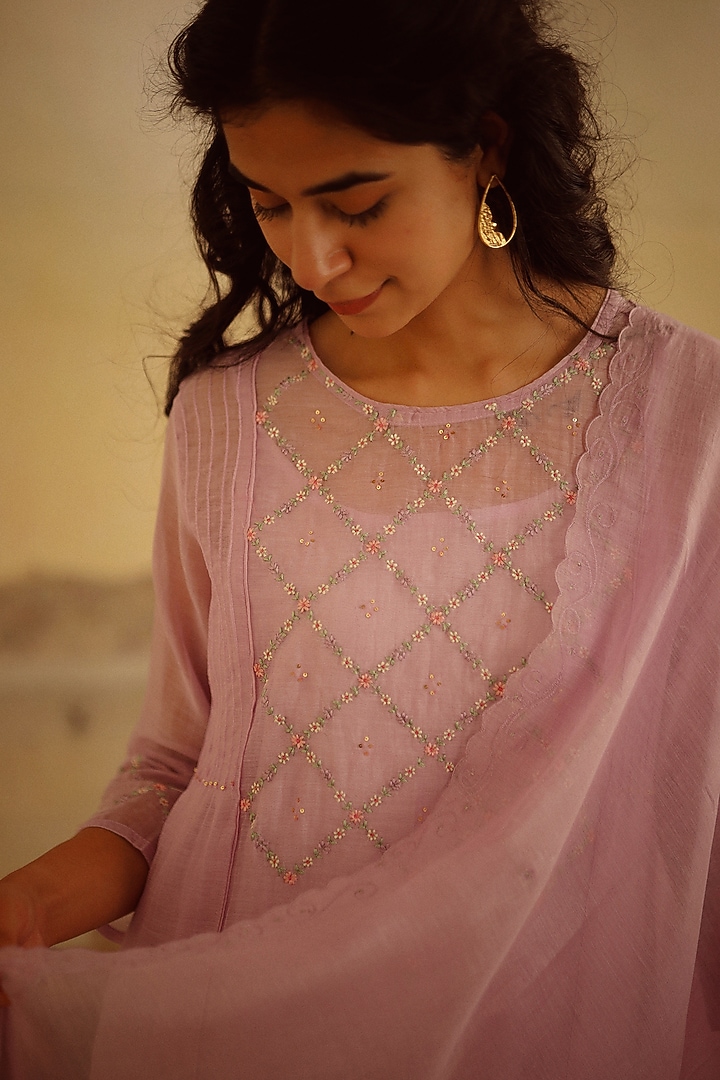 Lavender Handloom Chanderi Embroidered Kurta Set by TATWA at Pernia's Pop Up Shop