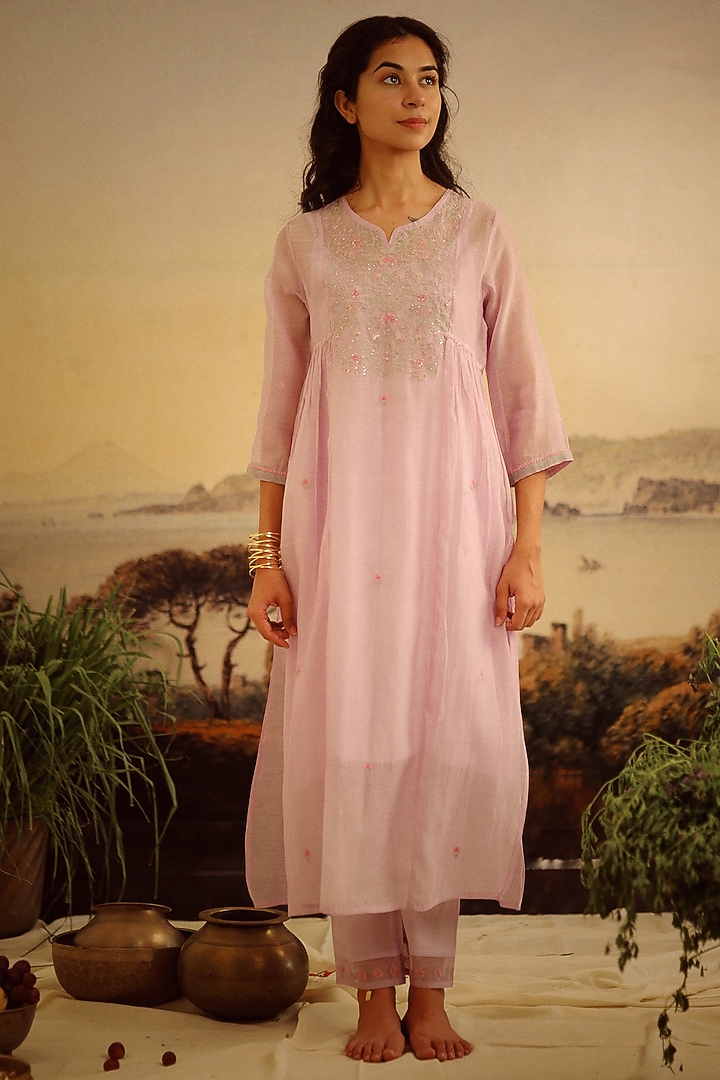 Lavender Handloom Chanderi Embroidered Kurta Set by TATWA at Pernia's Pop Up Shop