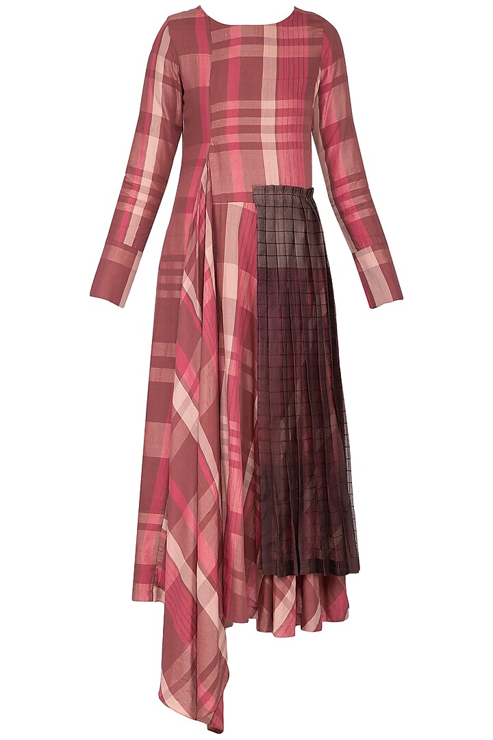 Pink checks jamdani dress by Tahweave
