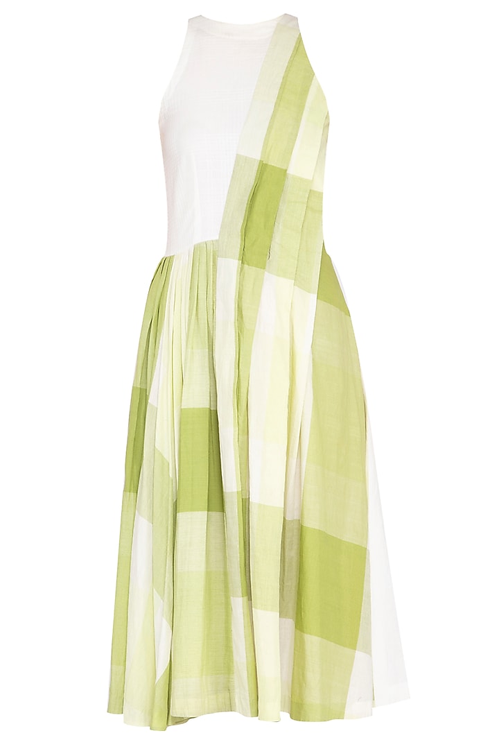 Green checks pleated dress by Tahweave