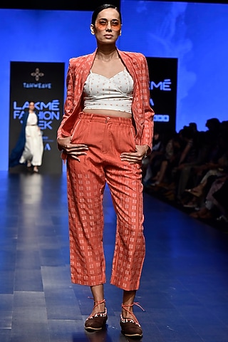 Coral Jamdani Pleated Pants by Tahweave