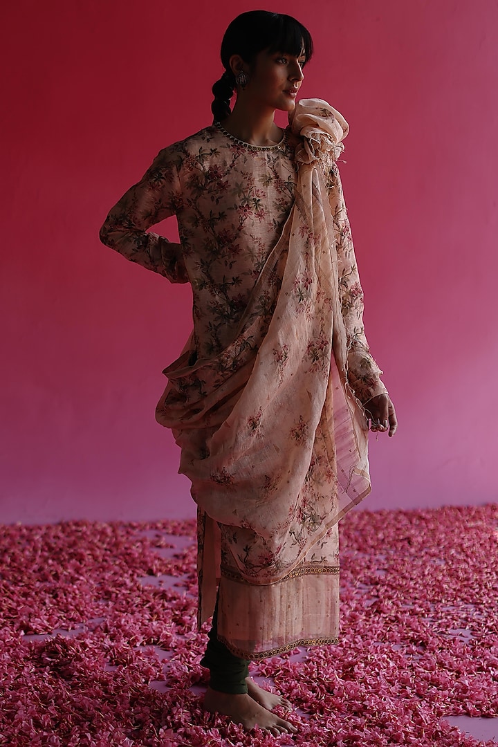 Pink Handloom Pure Linen Silk Kurta Set by Taisha