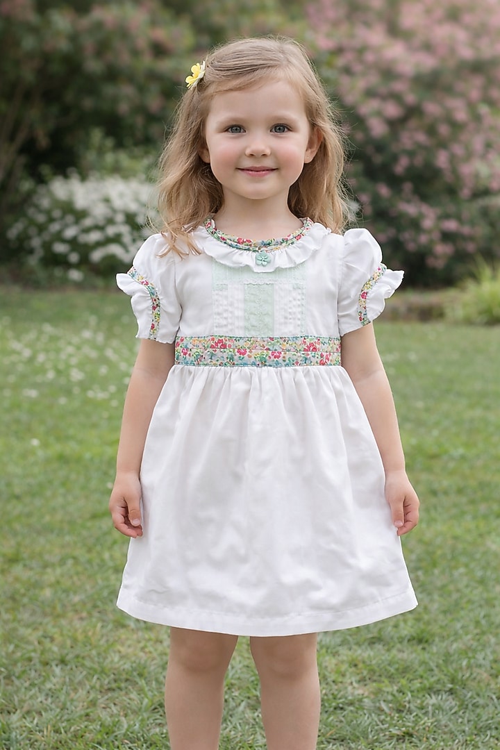 White Floral Printed Dress For Girls by Taramira at Pernia's Pop Up Shop