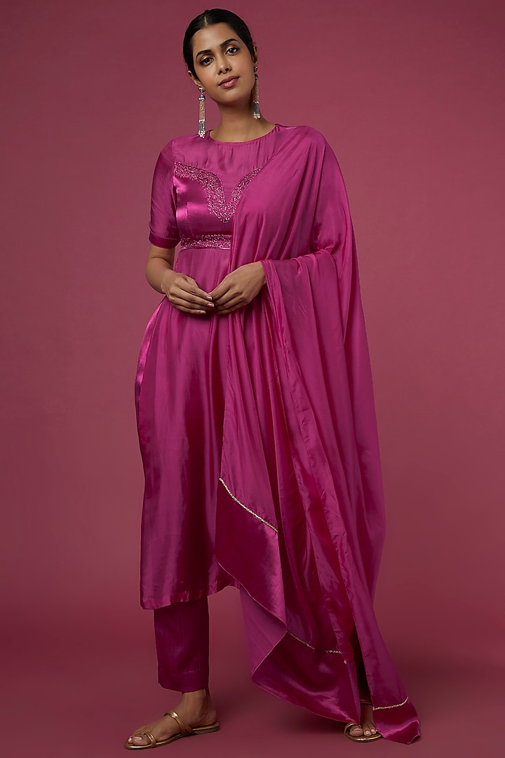 Pink Embroidered Kurta Set by The Aarya