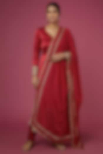 Red Lace Embroidered Kurta Set by The Aarya