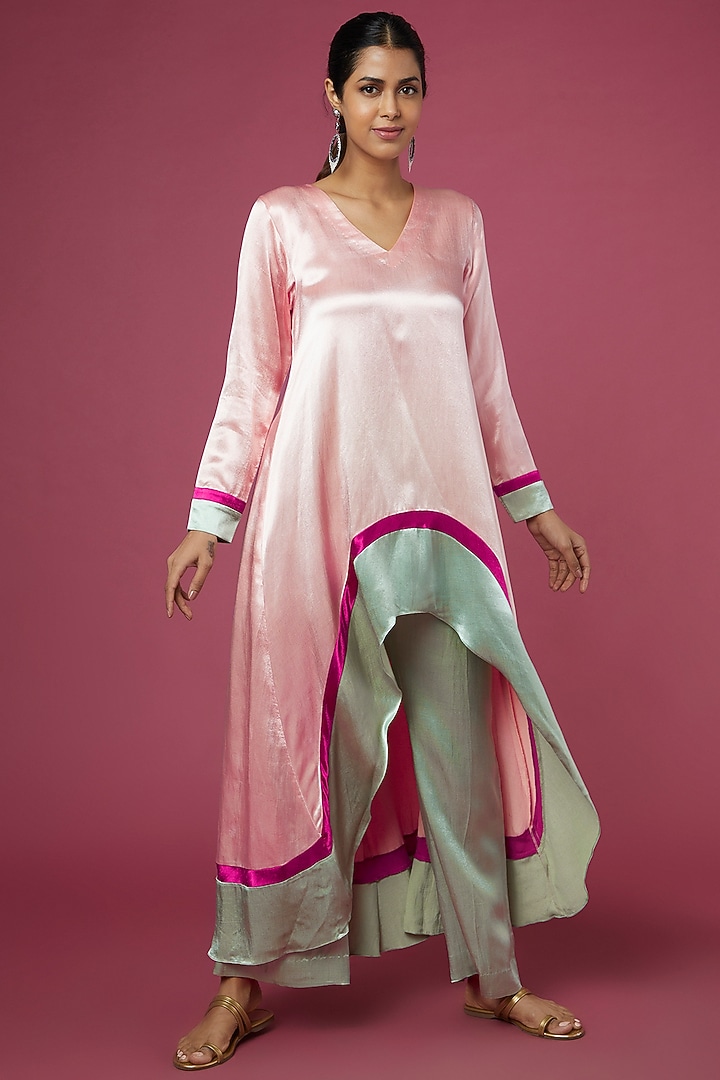 Peach Mashru Silk High-Low Kurta Set by The Aarya at Pernia's Pop Up Shop