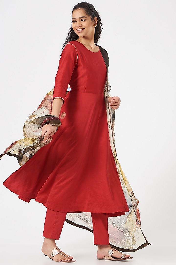 Crimson Red Silk Chanderi Anarkali Set by TIL BY AV -