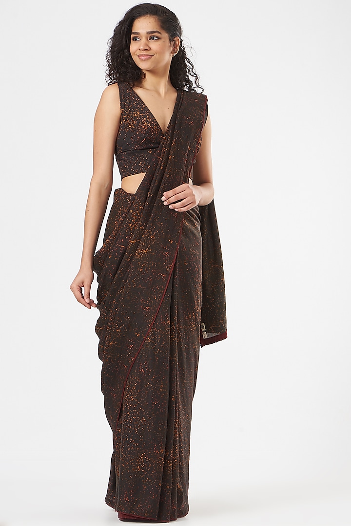 Black Cotton Silk Satin Saree Set by TIL BY AV -