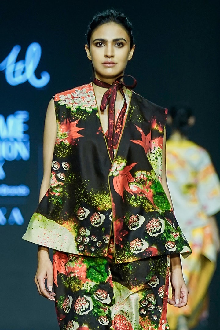 Red Chanderi Digital Printed Co-Ord Set by TIL BY AV - at Pernia's Pop Up Shop