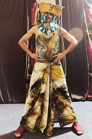 Green Handspun Cotton Digital Printed Lungi Pants by TIL BY AV -
