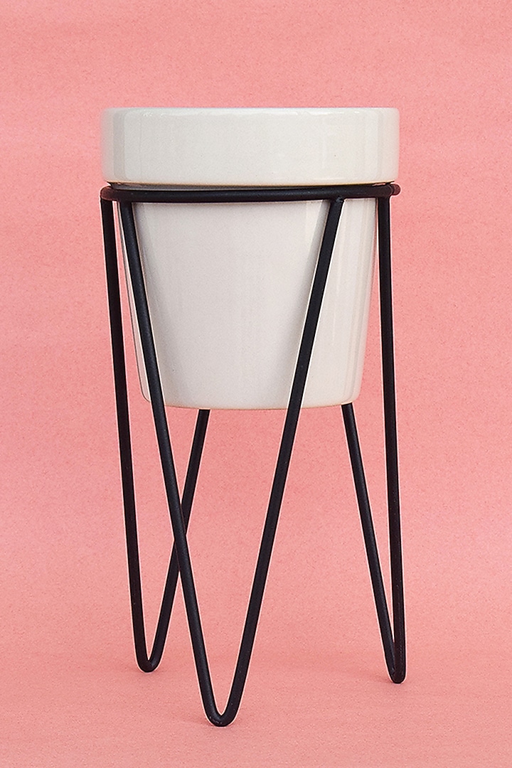 White Ceramic Planters (Set of 2) by The Blooming Bagh at Pernia's Pop Up Shop
