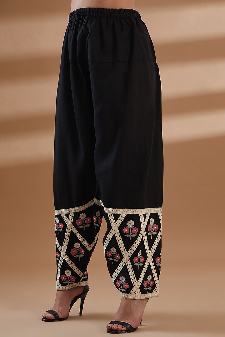 Black Pure Cotton Kurta Set by Tamra By Payal Khanna at Pernia's Pop Up Shop