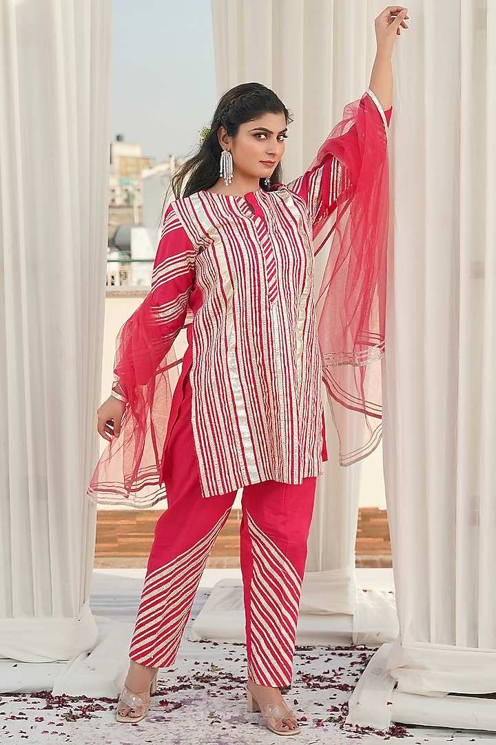 Hot Pink Cotton Kurta Set by Tamra By Payal Khanna at Pernia's Pop Up Shop