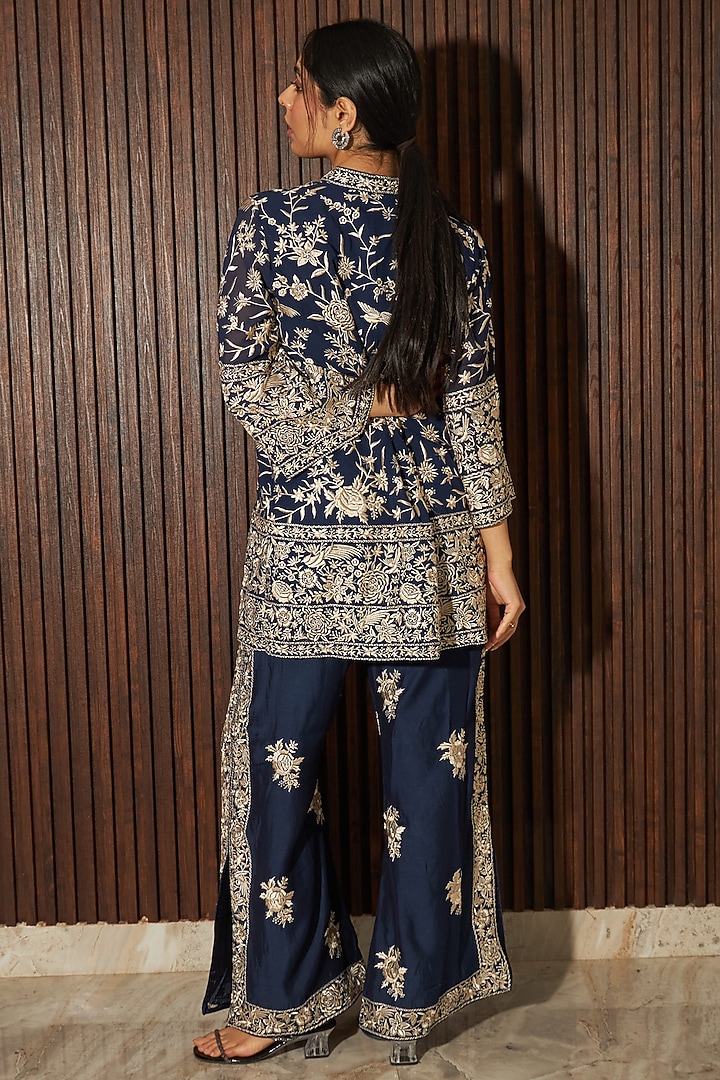 Blue Georgette Gara Embroidered Kurta Set by Tasuvure Indes at Pernia's Pop Up Shop
