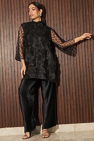 Black Net Floral Applique Work Kurta Set by Tasuvure Indes