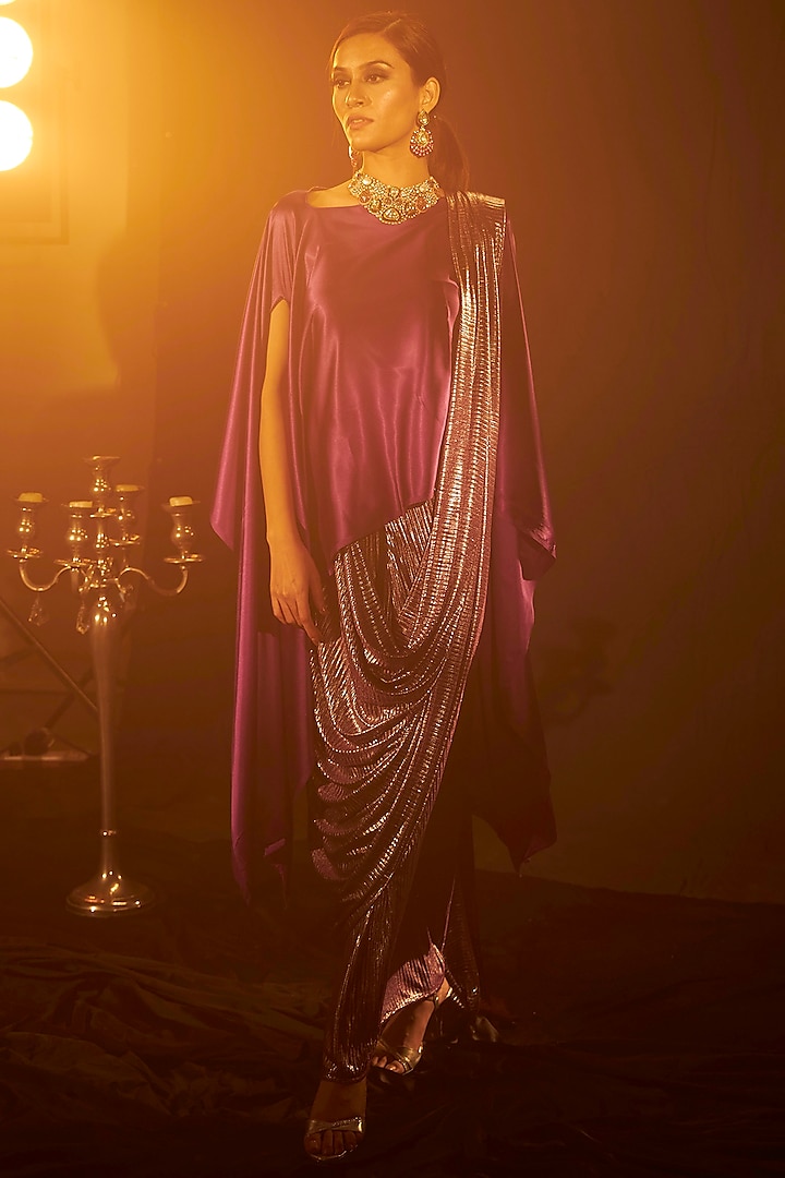 Purple Slitted Saree With Cape by Tasuvure Indes