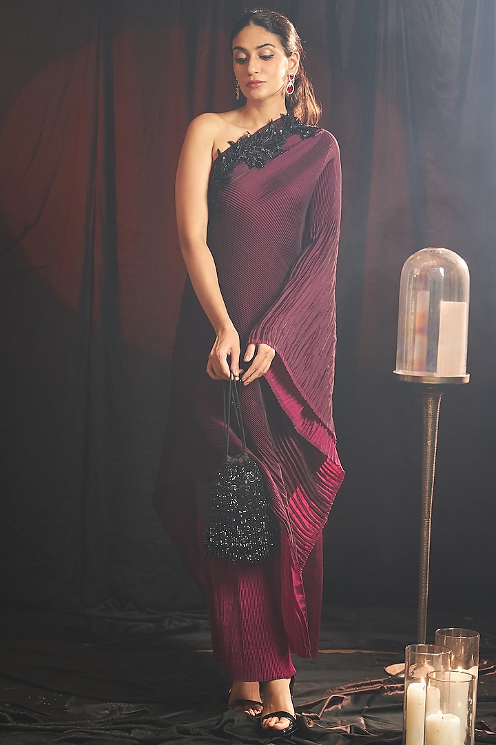 Wine Pleated Silk Embroidered Off-Shoulder Cape Set by Tasuvure Indes