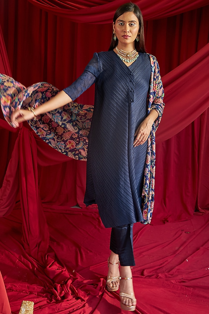 Blue Pleated Polyester Straight Tunic Set by Tasuvure Indes