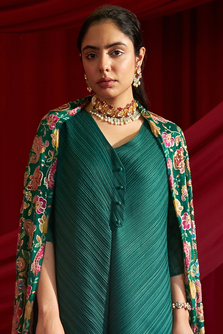 Green Pleated Polyester Straight Tunic Set by Tasuvure Indes at Pernia's Pop Up Shop