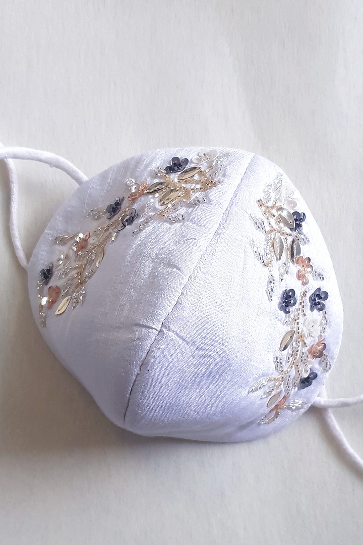 White Floral Embellished Layered Mask With Pouch by Tamaraa By Tahani