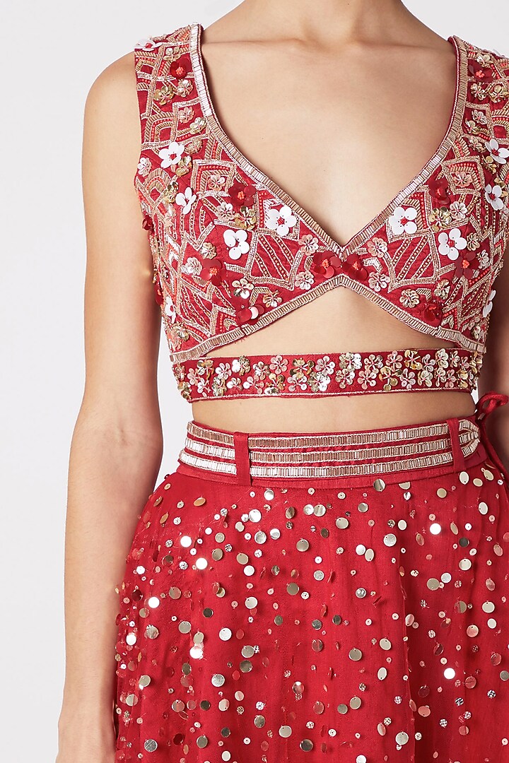 Red Embroidered Lehenga Set With Waist Belt by Tamaraa By Tahani at Pernia's Pop Up Shop