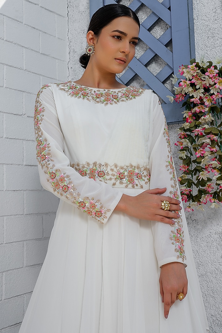 White Georgette Hand Embroidered Anarkali Engagement Gown by Tamaraa By Tahani at Pernia's Pop Up Shop