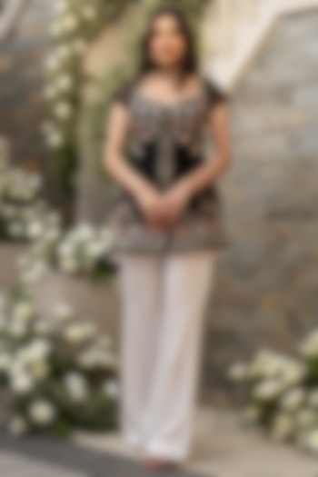 Black Hand Embroidered Kurta Set by Tamaraa By Tahani at Pernia's Pop Up Shop