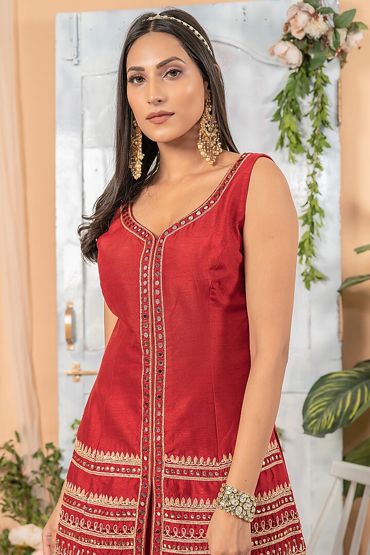 Maroon Hand Embroidered Lehenga Set by Tamaraa By Tahani at Pernia's Pop Up Shop