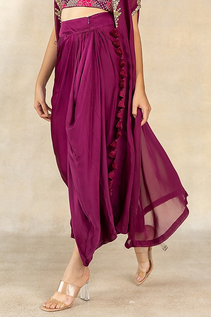 Magenta Organza Hand Embroidered Cape Set by TUSSAH BY SIDDHI SHAH at Pernia's Pop Up Shop