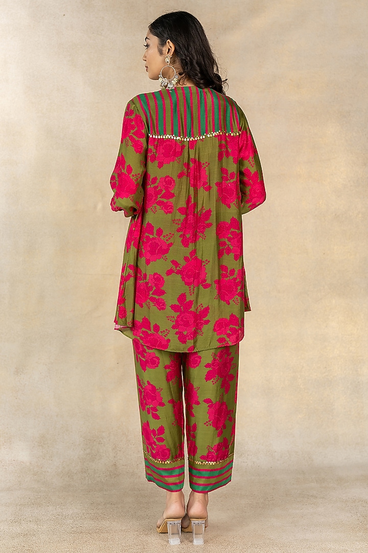 Mehendi Green Cotton Silk Floral Printed & Hand Embroidered Co-Ord Set by TUSSAH BY SIDDHI SHAH at Pernia's Pop Up Shop