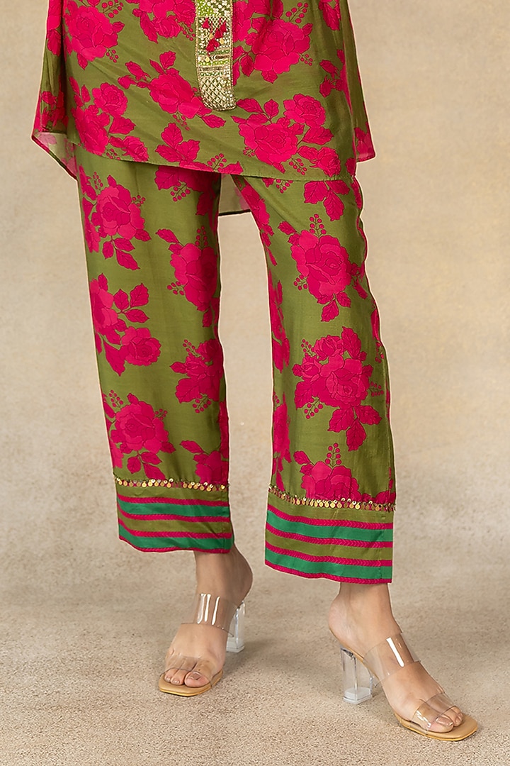 Mehendi Green Cotton Silk Floral Printed & Hand Embroidered Co-Ord Set by TUSSAH BY SIDDHI SHAH at Pernia's Pop Up Shop