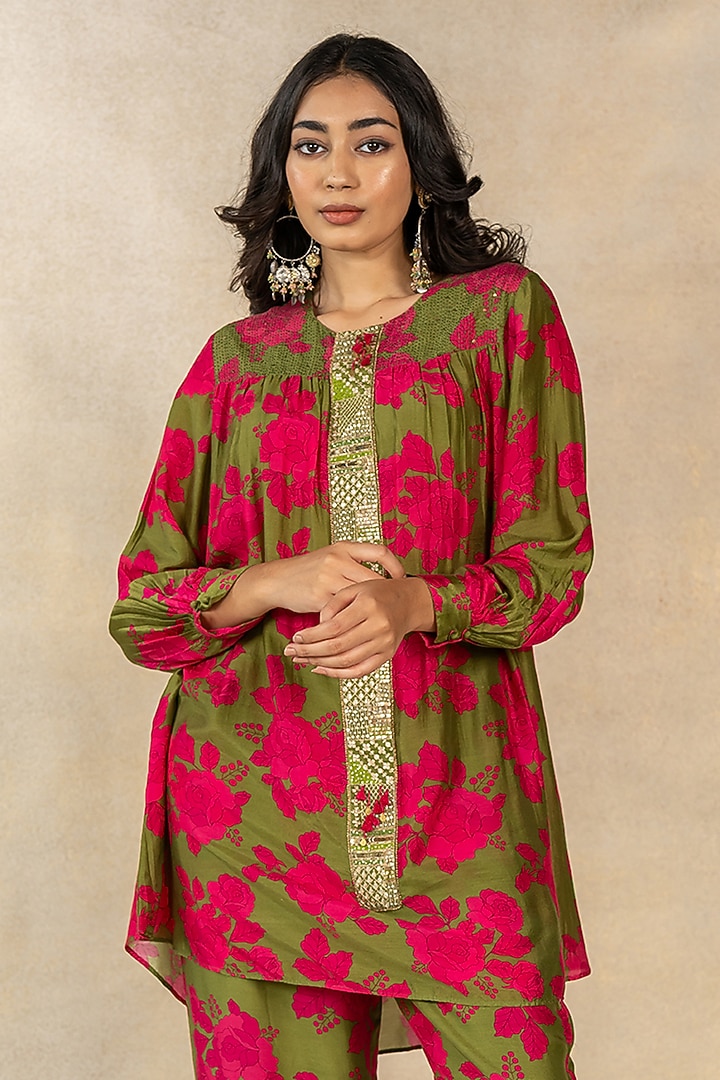 Mehendi Green Cotton Silk Floral Printed & Hand Embroidered Co-Ord Set by TUSSAH BY SIDDHI SHAH at Pernia's Pop Up Shop