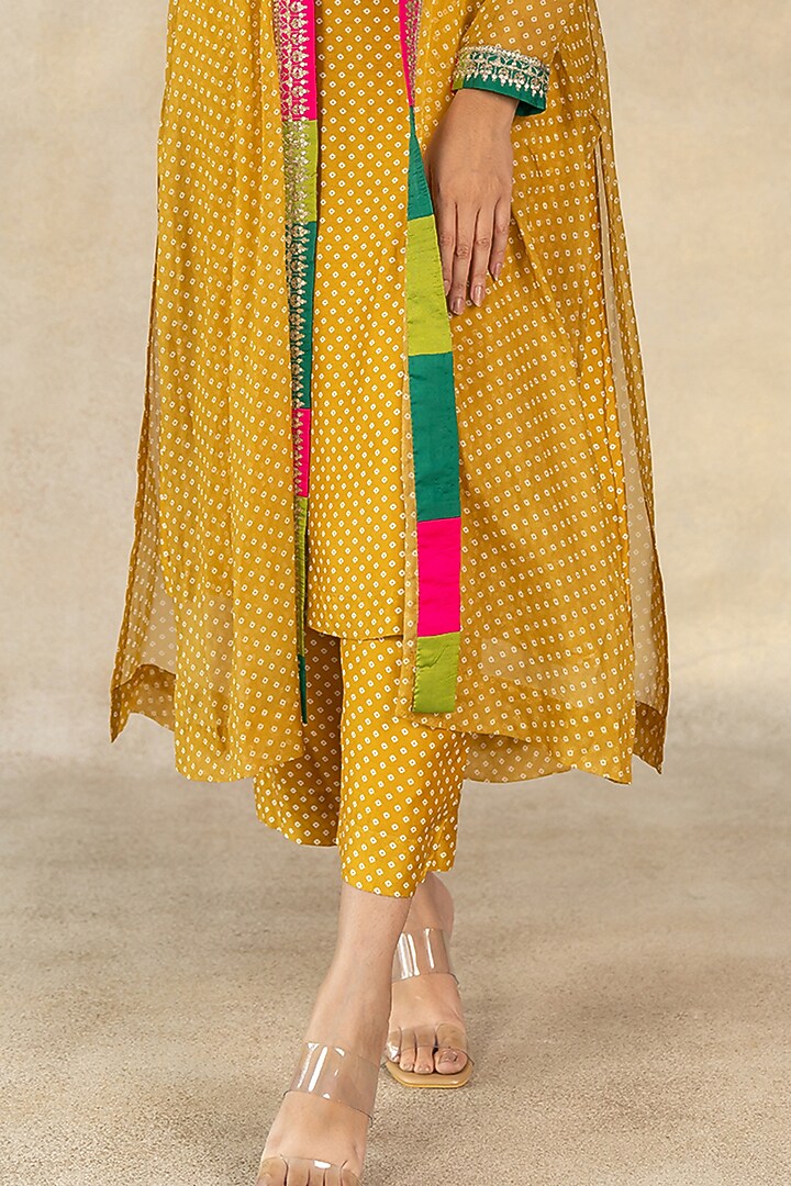 Mustard Cotton Silk Bandhani Printed A-Line Kurta Set by TUSSAH BY SIDDHI SHAH at Pernia's Pop Up Shop