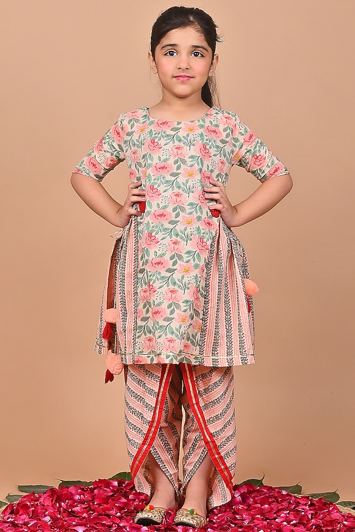 Peach Cotton Floral Printed & Crochet Embroidered Paneled Kurta Set For Girls by THE COTTON STAPLE