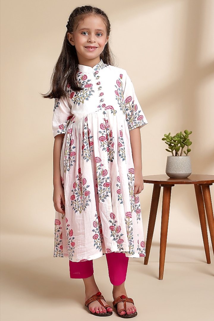 Pink Cotton Floral Cape Set For Girls by THE COTTON STAPLE at Pernia's Pop Up Shop