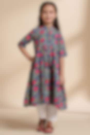 Navy Blue Cotton Floral Cape Set For Girls by THE COTTON STAPLE at Pernia's Pop Up Shop