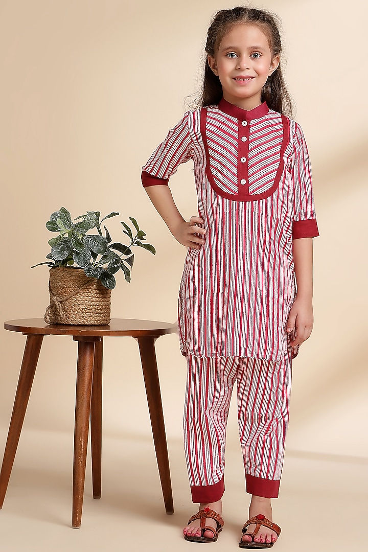Maroon Cotton Printed Kurta Set For Girls by THE COTTON STAPLE at Pernia's Pop Up Shop