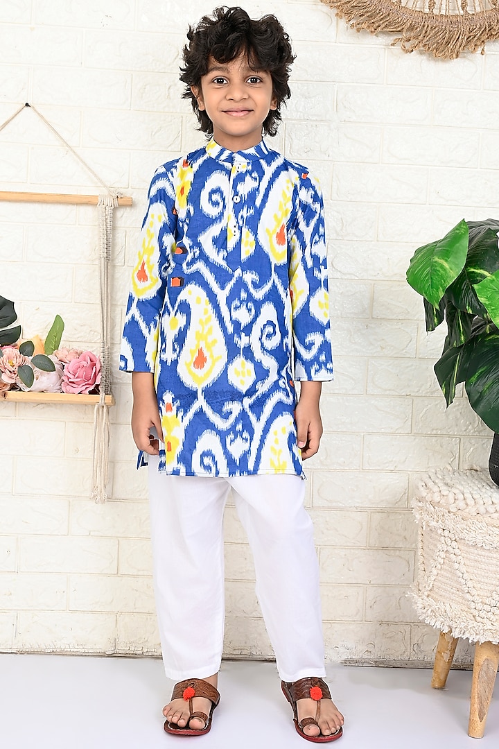 Blue Cotton Paisley Ikat Printed Kurta Set For Boys by THE COTTON STAPLE