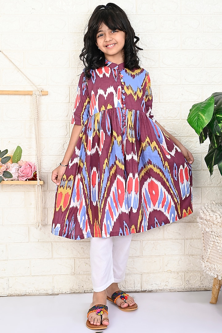 Magenta Cotton Ikat Printed Kurta Set For Girls by THE COTTON STAPLE at Pernia's Pop Up Shop