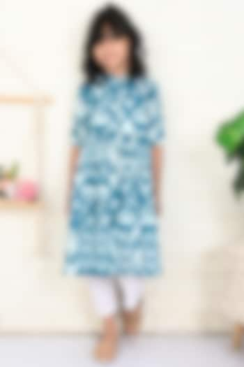 Teal Cotton Ikat Printed Kurta Set For Girls by THE COTTON STAPLE at Pernia's Pop Up Shop