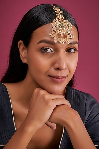 Gold Finish White Imitation Kundan Maang Tikka by Tad Accessories