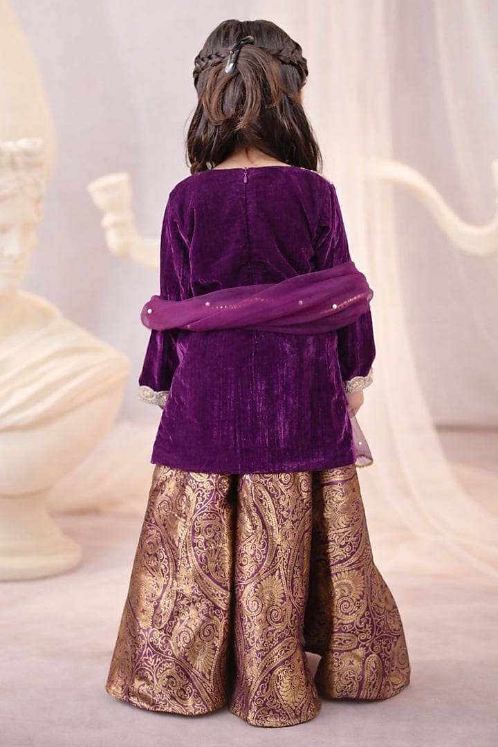 Golden Brocade Skirt Set For Girls by Devykids at Pernia's Pop Up Shop