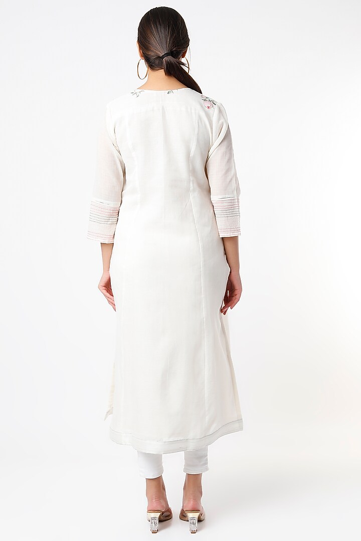 Off-White Handloom Cotton Kurta by Tina Eapen at Pernia's Pop Up Shop