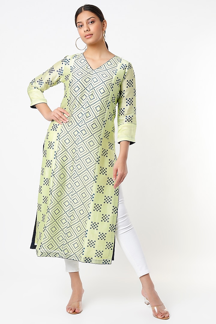 Mint Handloom Linen Kurta by Tina Eapen at Pernia's Pop Up Shop