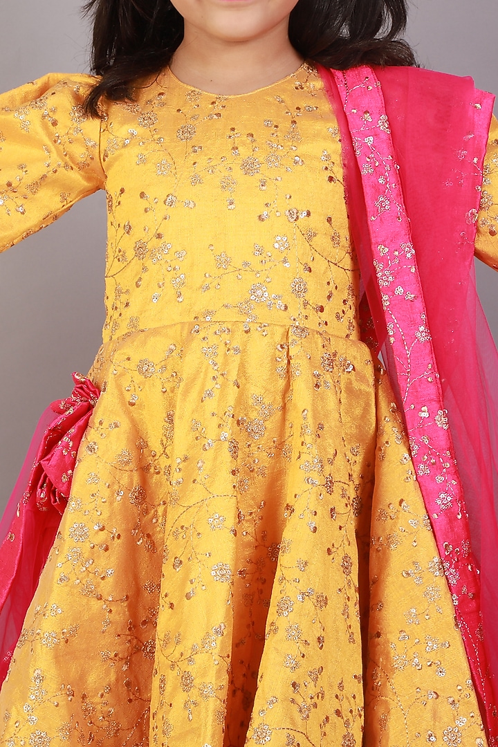 Yellow Raw Silk Printed Anarkali Set For Girls by Teeni's Kidswear at Pernia's Pop Up Shop