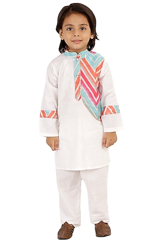 White Printed Kurta Set For Boys by Teeni's Kidswear