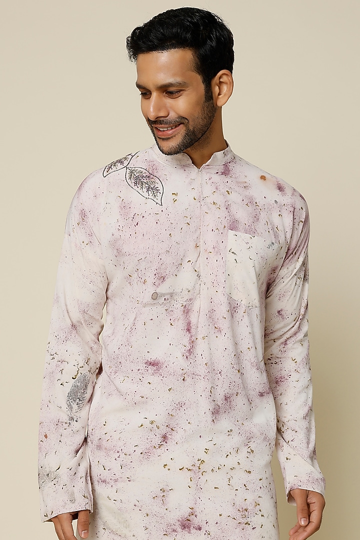 Purple & Pink Embroidered Kurta by The Harra Label at Pernia's Pop Up Shop
