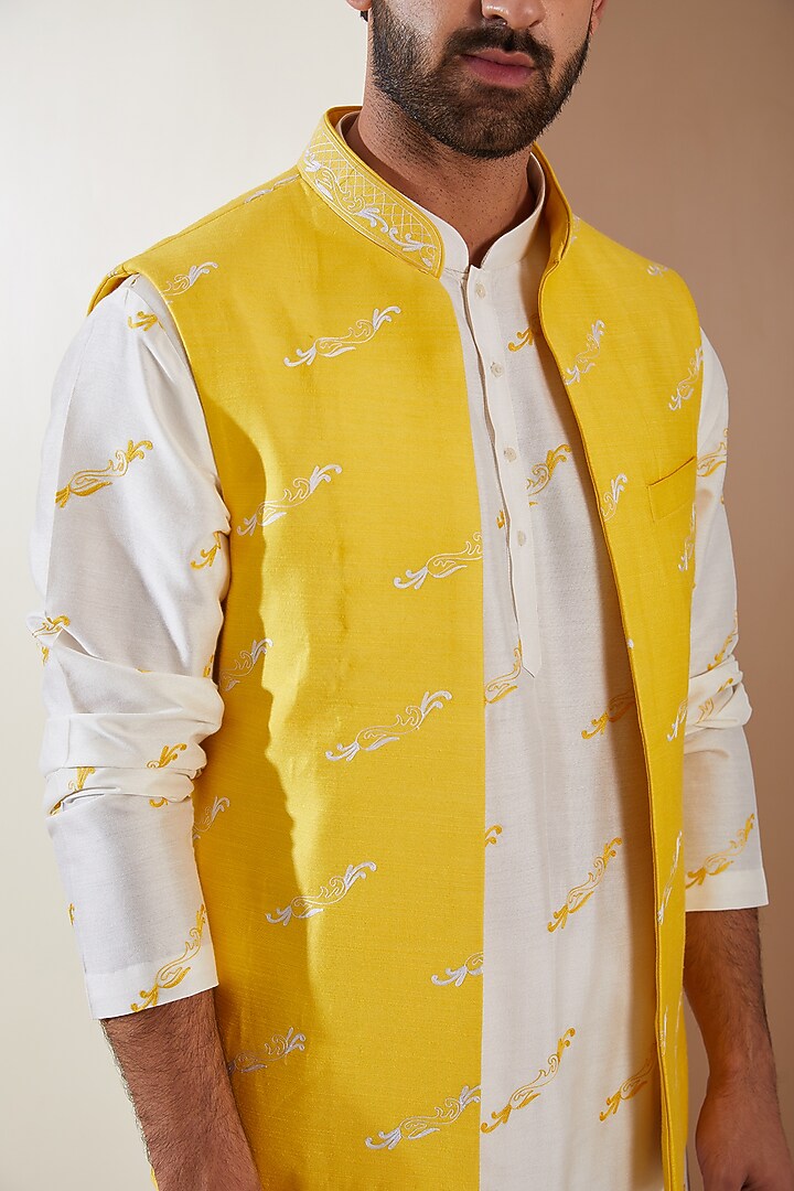 Yellow Cotton Silk Machine Embroidered Indo-Western Set by THE BLUES at Pernia's Pop Up Shop